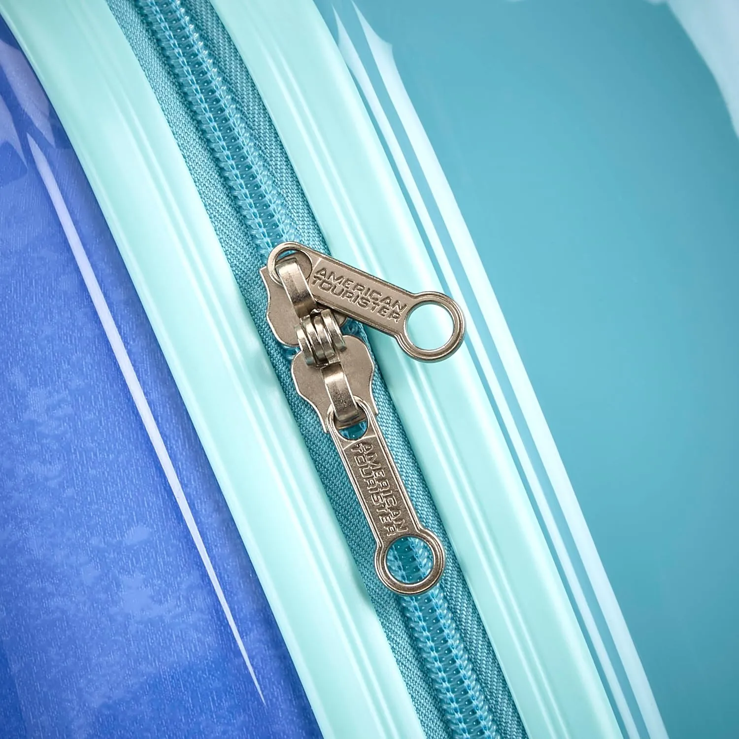American Tourister Disney Frozen 2 Kids Carry-On Luggage, Hardside With Single Spinner Wheels