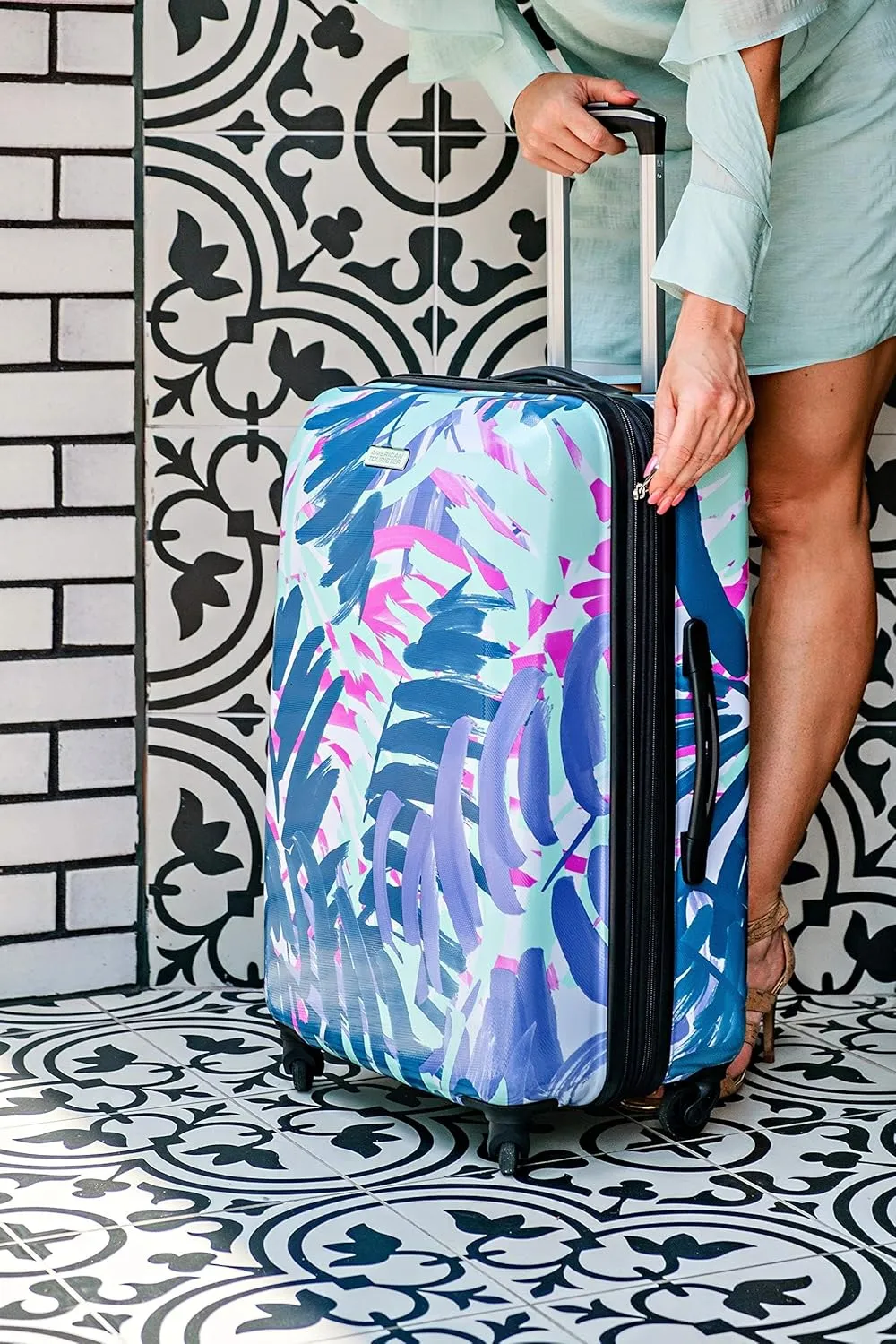 American Tourister Moonlight Hardside Expandable Luggage with Spinner Wheels, Palm Trees, Carry-On 21-Inch