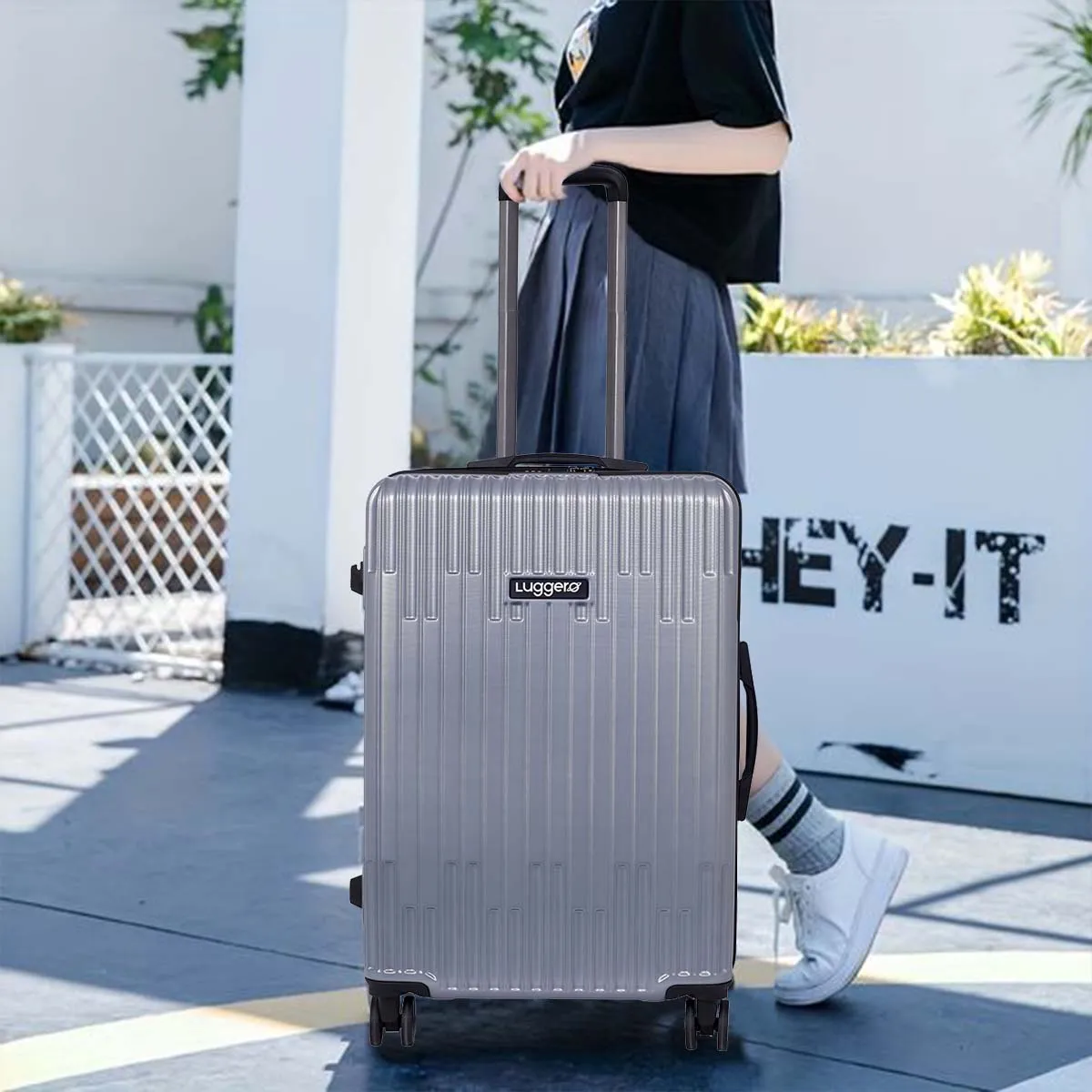Aspire Silver Light weight luggage