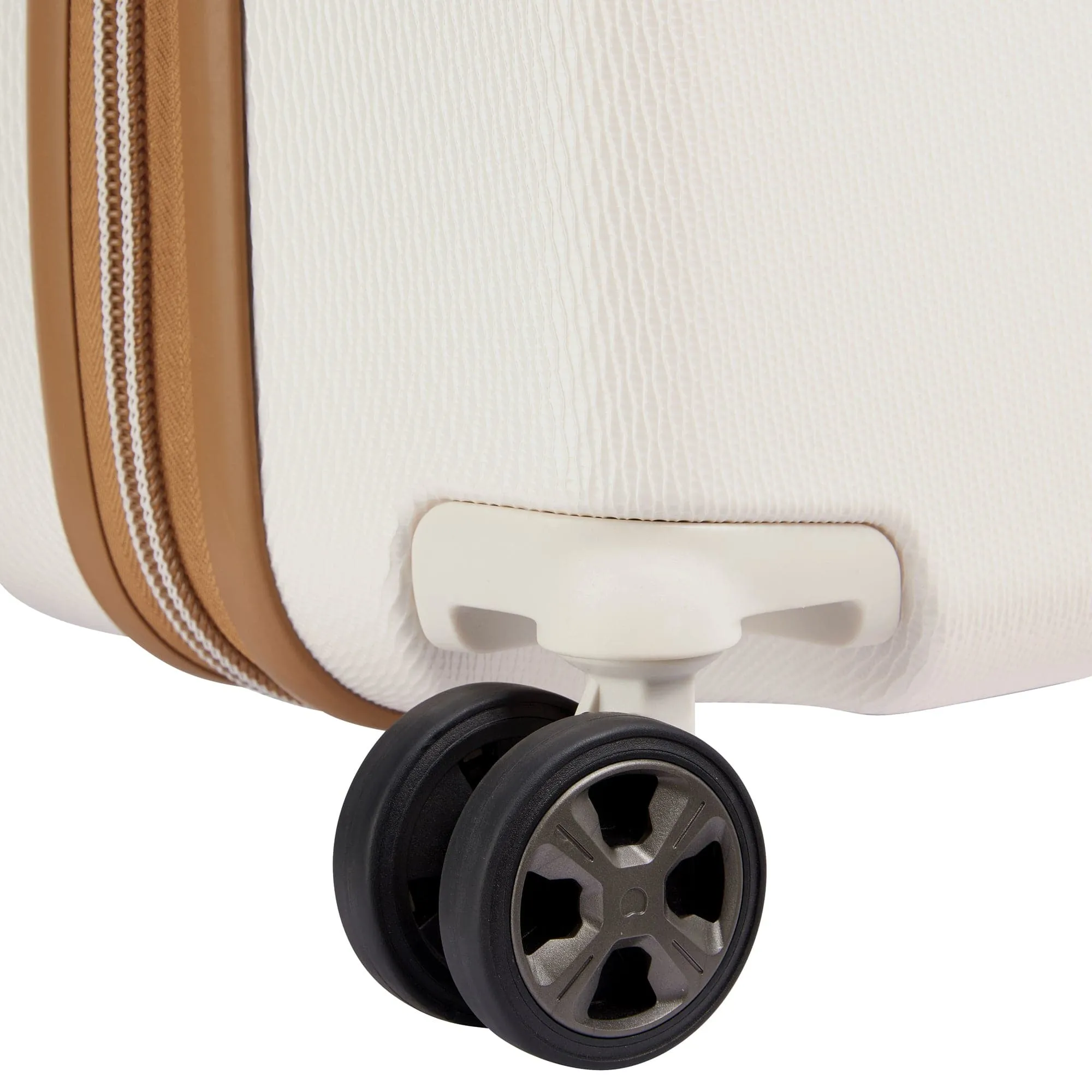 Delsey Chatelet Air 2.0 21" Carry-On Luggage