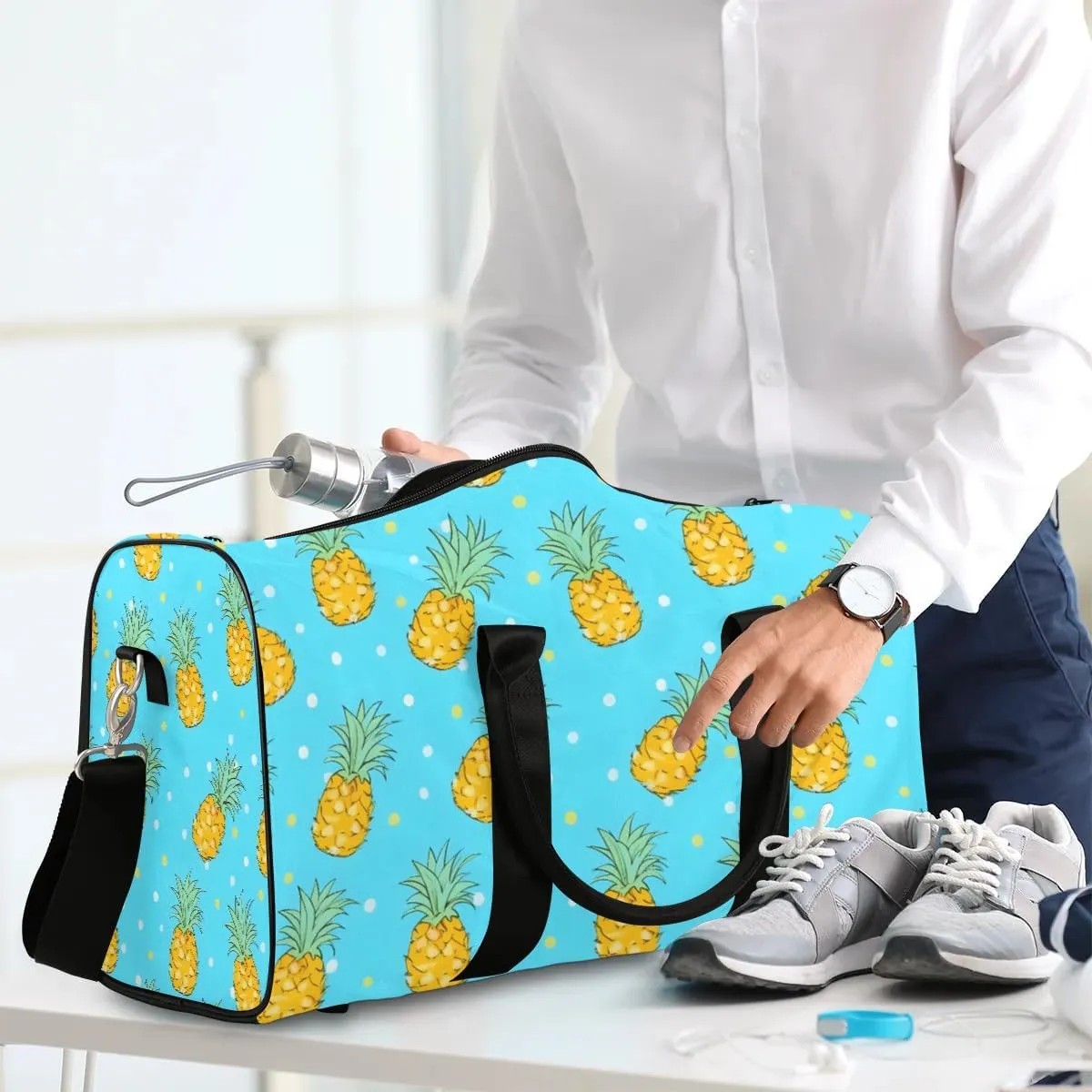 Foldable Travel Bag Cute Pineapples Lightweight Carry On Bags for Airplanes Waterproof Travel Duffle Bag For Gym Weekend Overnight