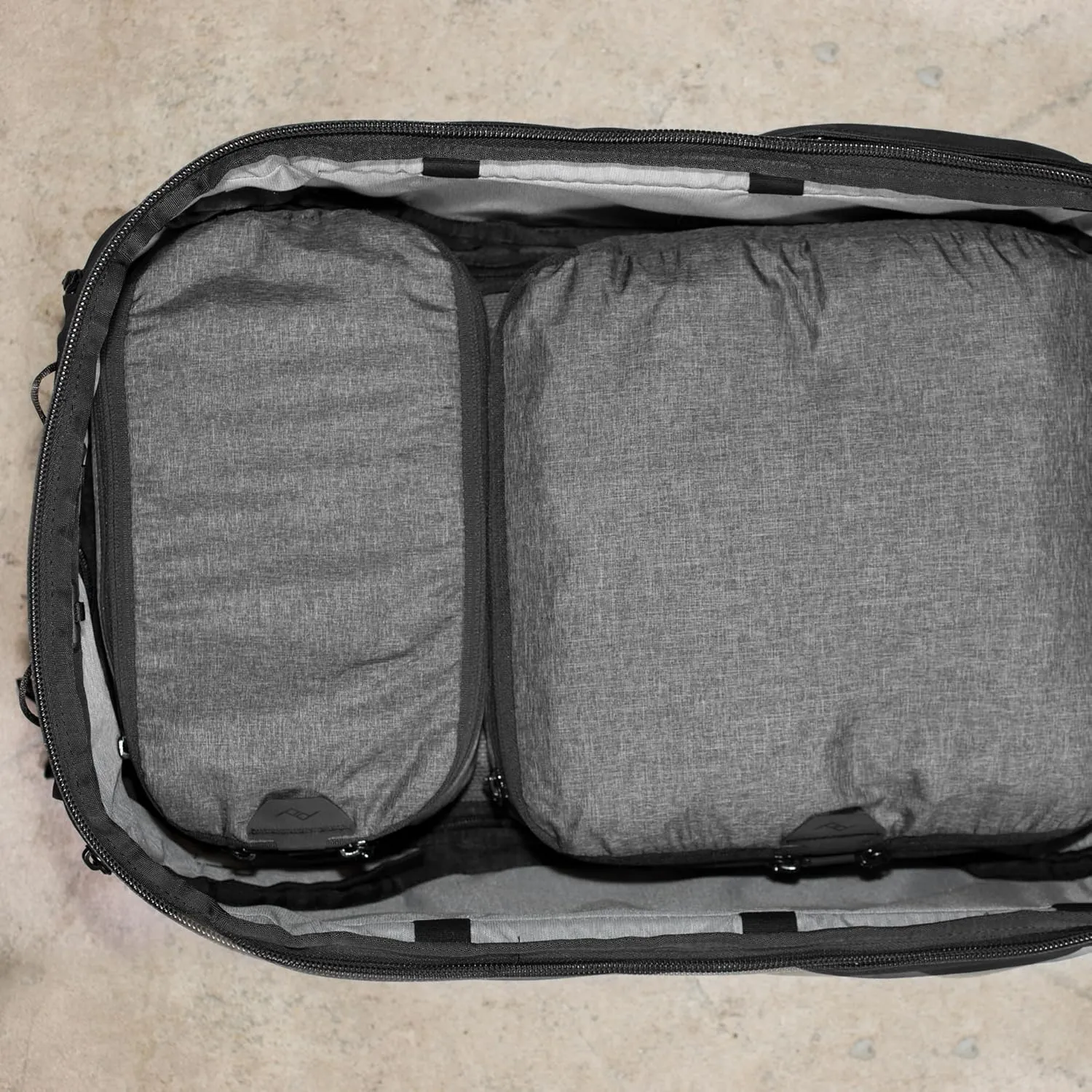 Peak Design Packing Cube Medium for Quick and Efficient Packing (Charcoal)