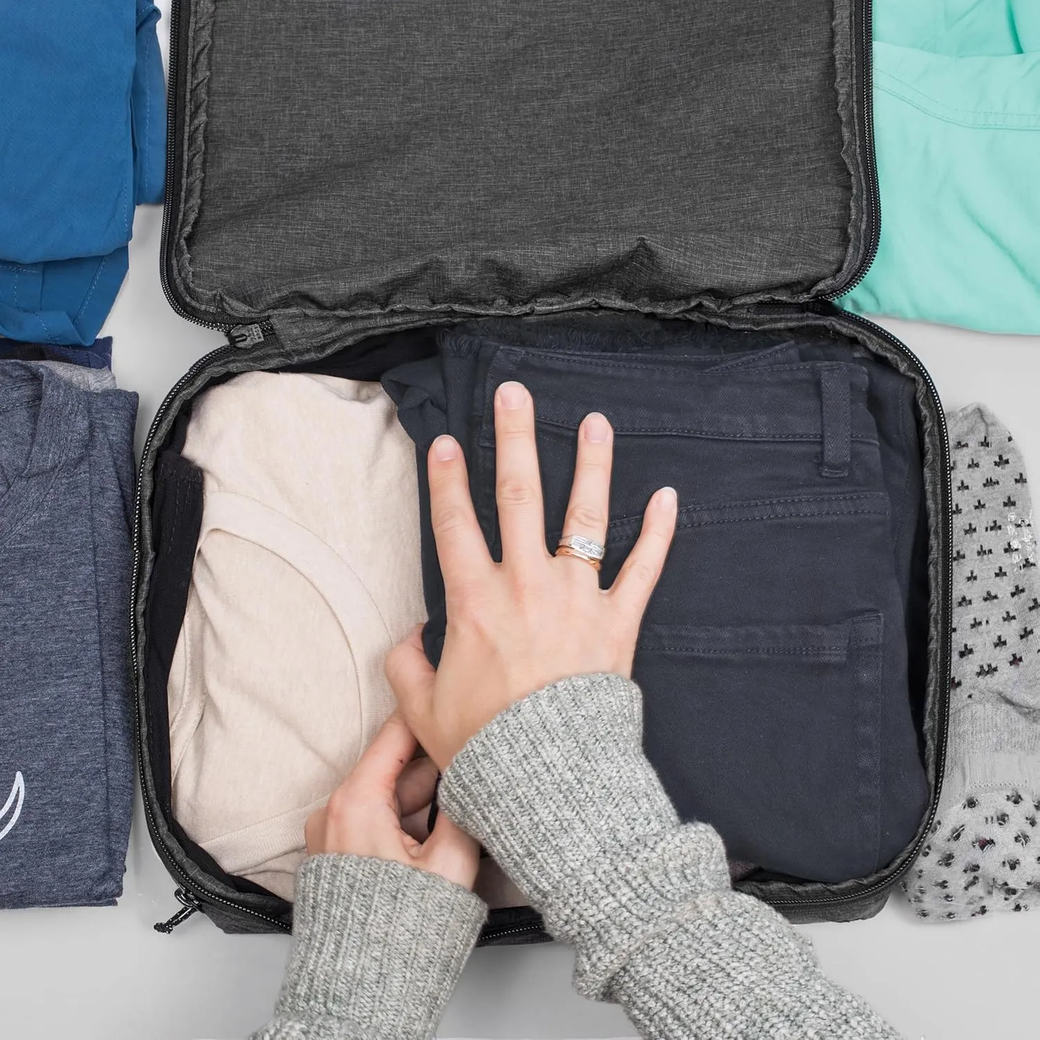 Peak Design Packing Cube Medium for Quick and Efficient Packing (Charcoal)