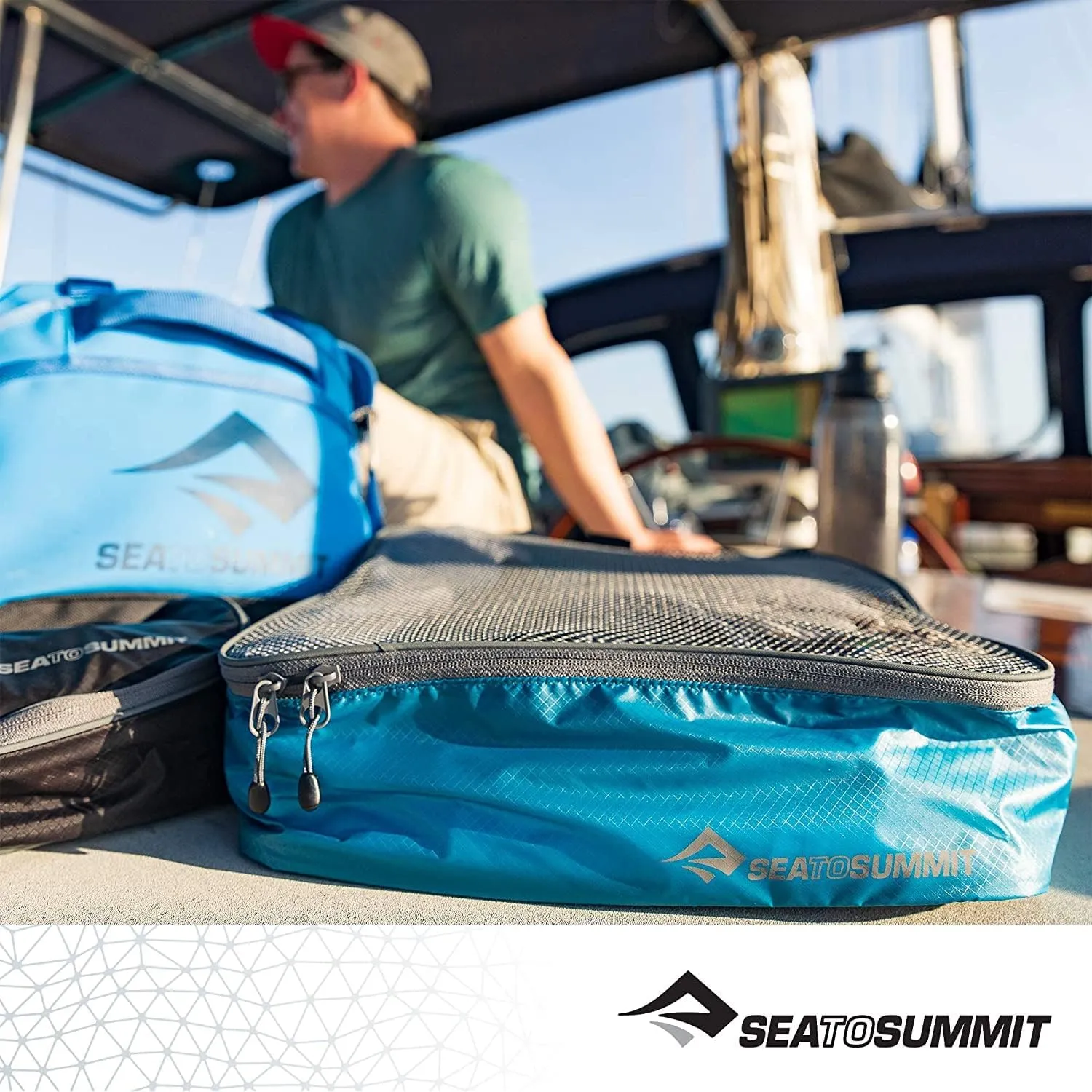 Sea to Summit Travelling Light Garment Mesh Bag Packing Organizer