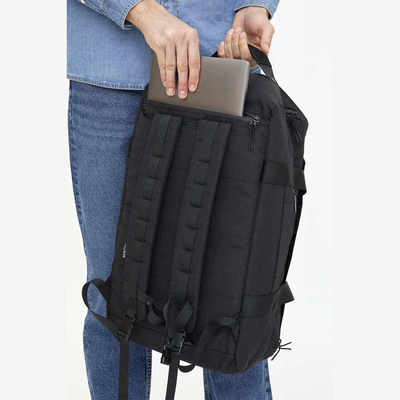 Sustainable Travel Convertible Backpack - Wanderer Vandra | LEFRIK