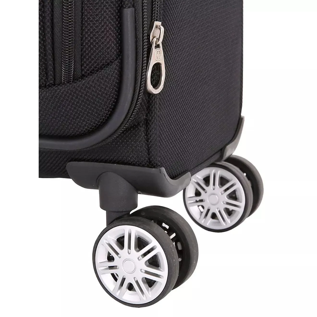 SwissGear Spinner Carry-On Luggage